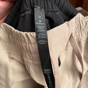 Lululemon ABC Jogger Canvas Medium Beige Great Condition